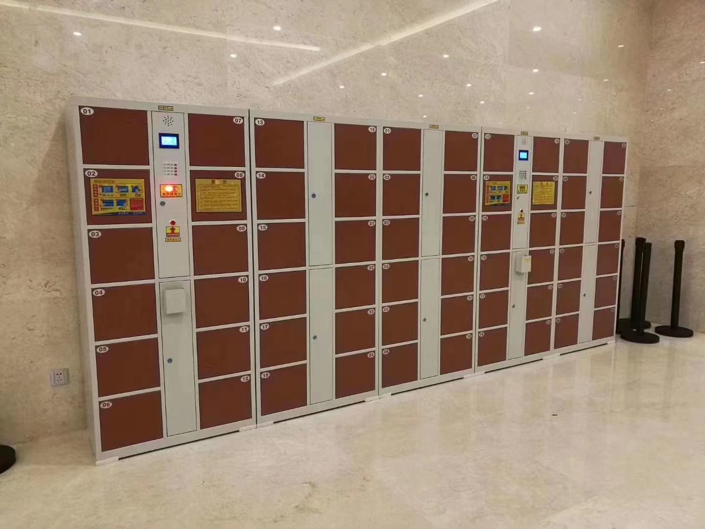 電子存包柜現場實拍